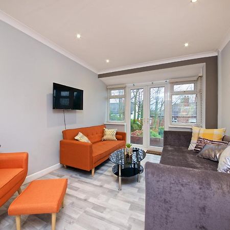 Beautiful Cozy Home With Free Parking Manchester Zewnętrze zdjęcie