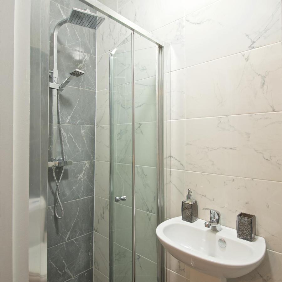 Beautiful Cozy Home With Free Parking Manchester Zewnętrze zdjęcie