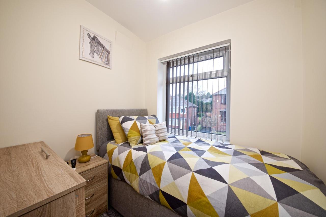 Beautiful Cozy Home With Free Parking Manchester Zewnętrze zdjęcie