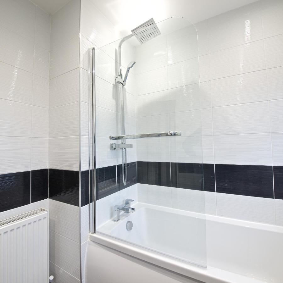 Beautiful Cozy Home With Free Parking Manchester Zewnętrze zdjęcie